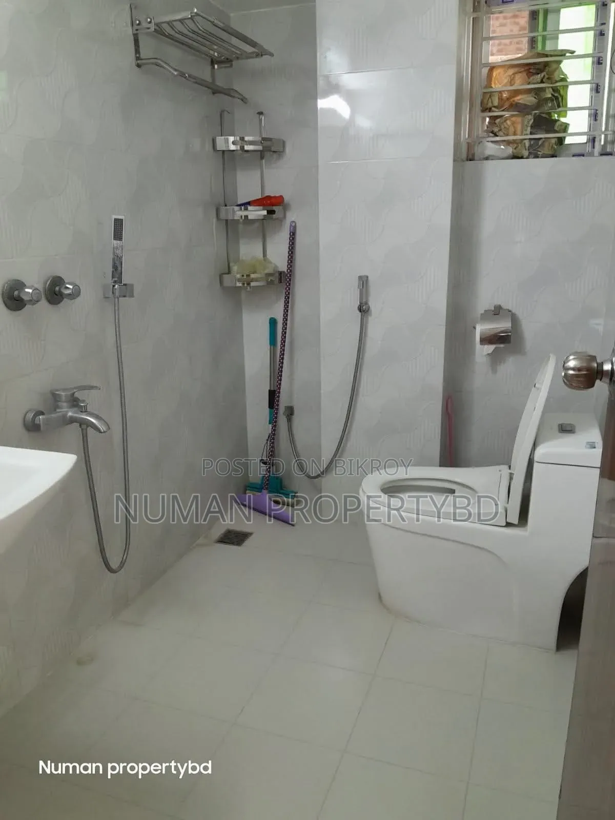 Furnished 3-Bedroom Apartment in Numan Property Bd, Basundhara for Rent in Basundhara