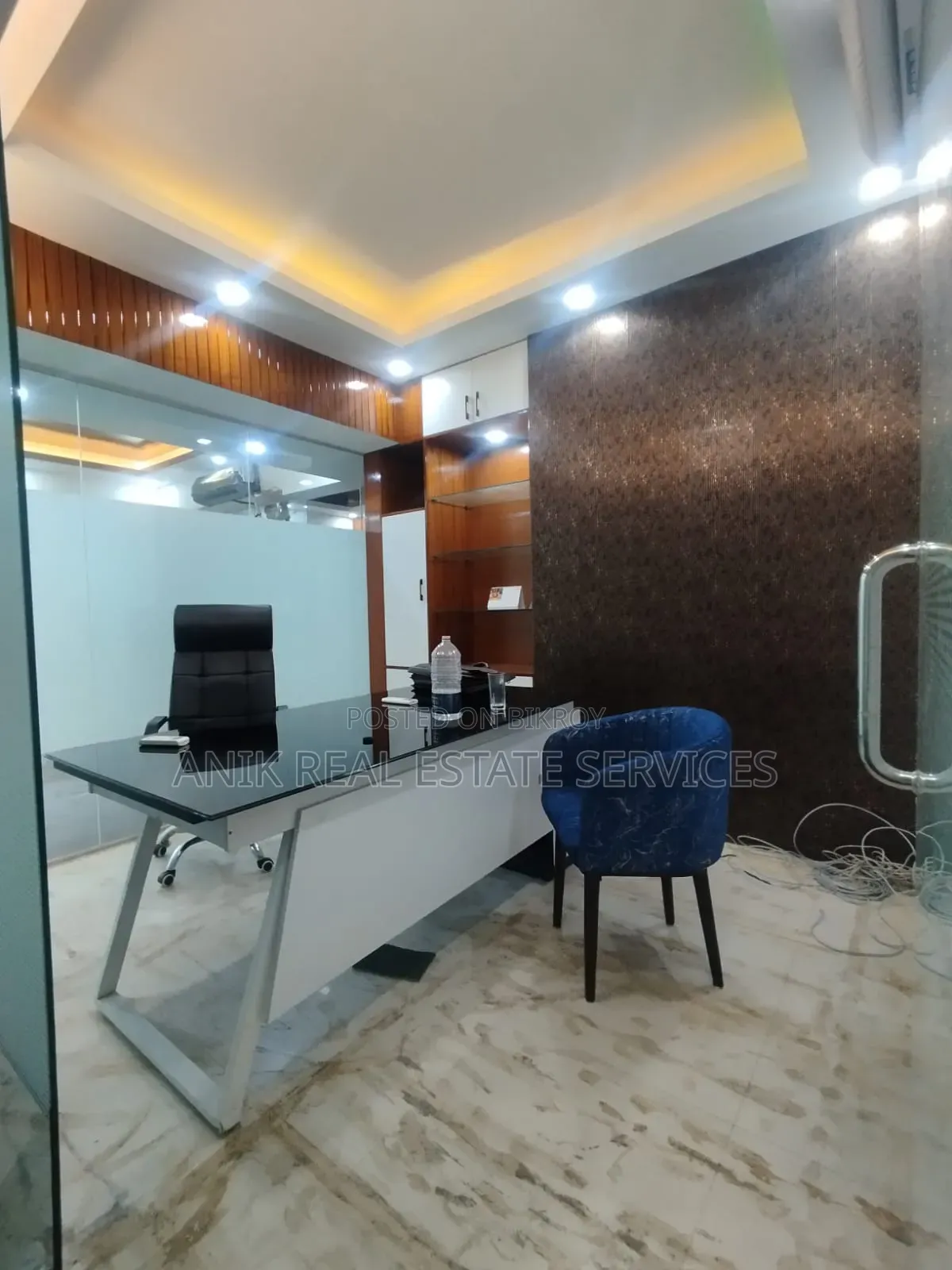 Commercial 2350 SFT Semi Furnished Office Space for Rent at Banani in Banani