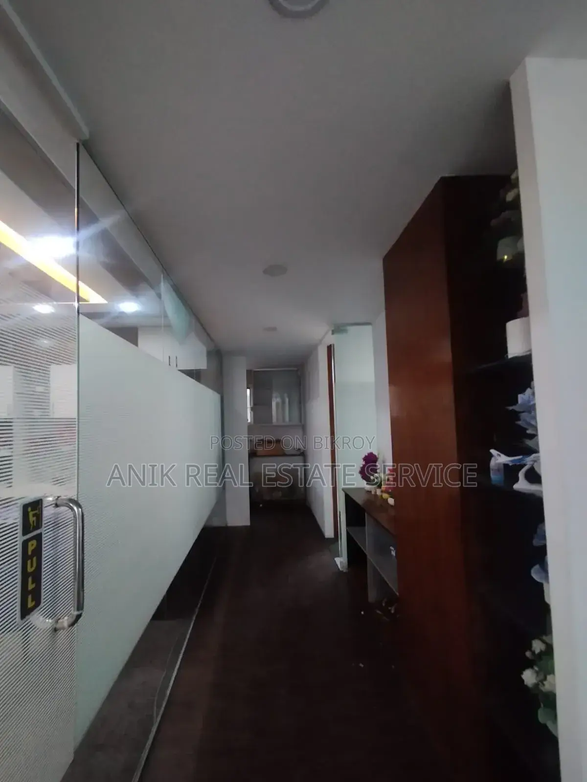Commercial 2350 SFT Semi Furnished Office Space for Rent at Banani in Banani
