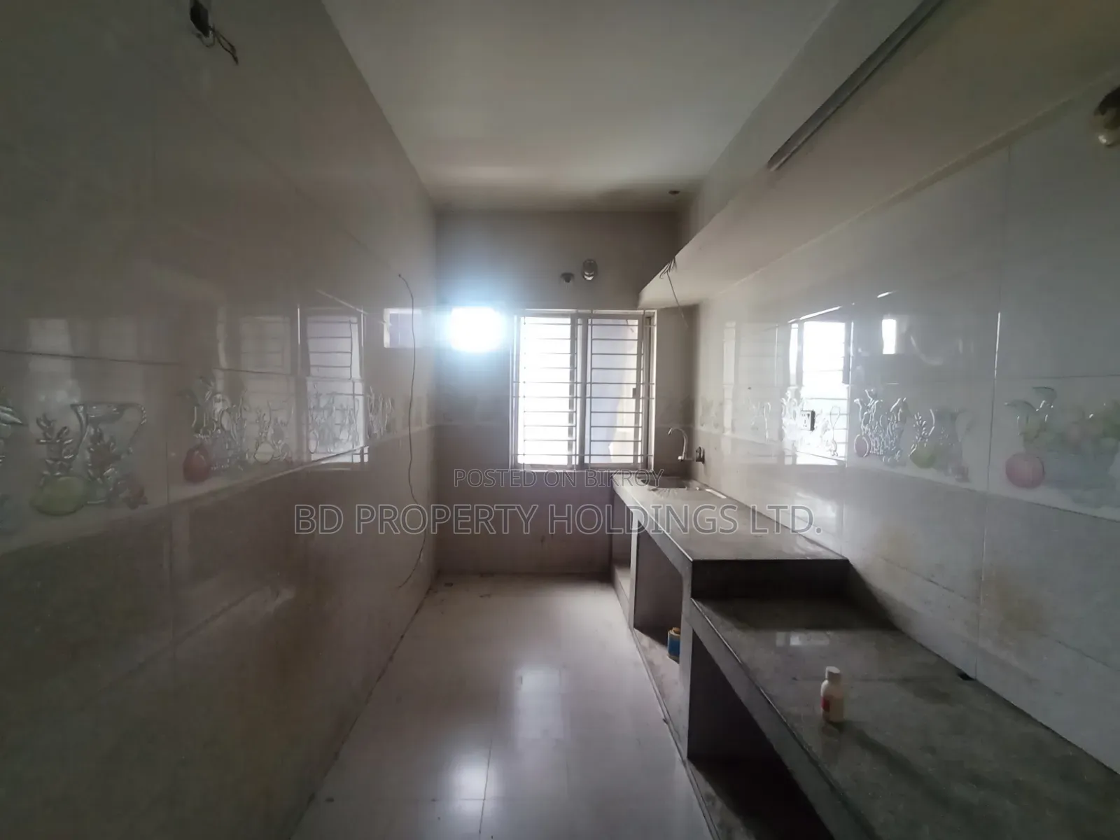 2300 SFT Luxurious Office Space for Rent in Uttara in Uttara