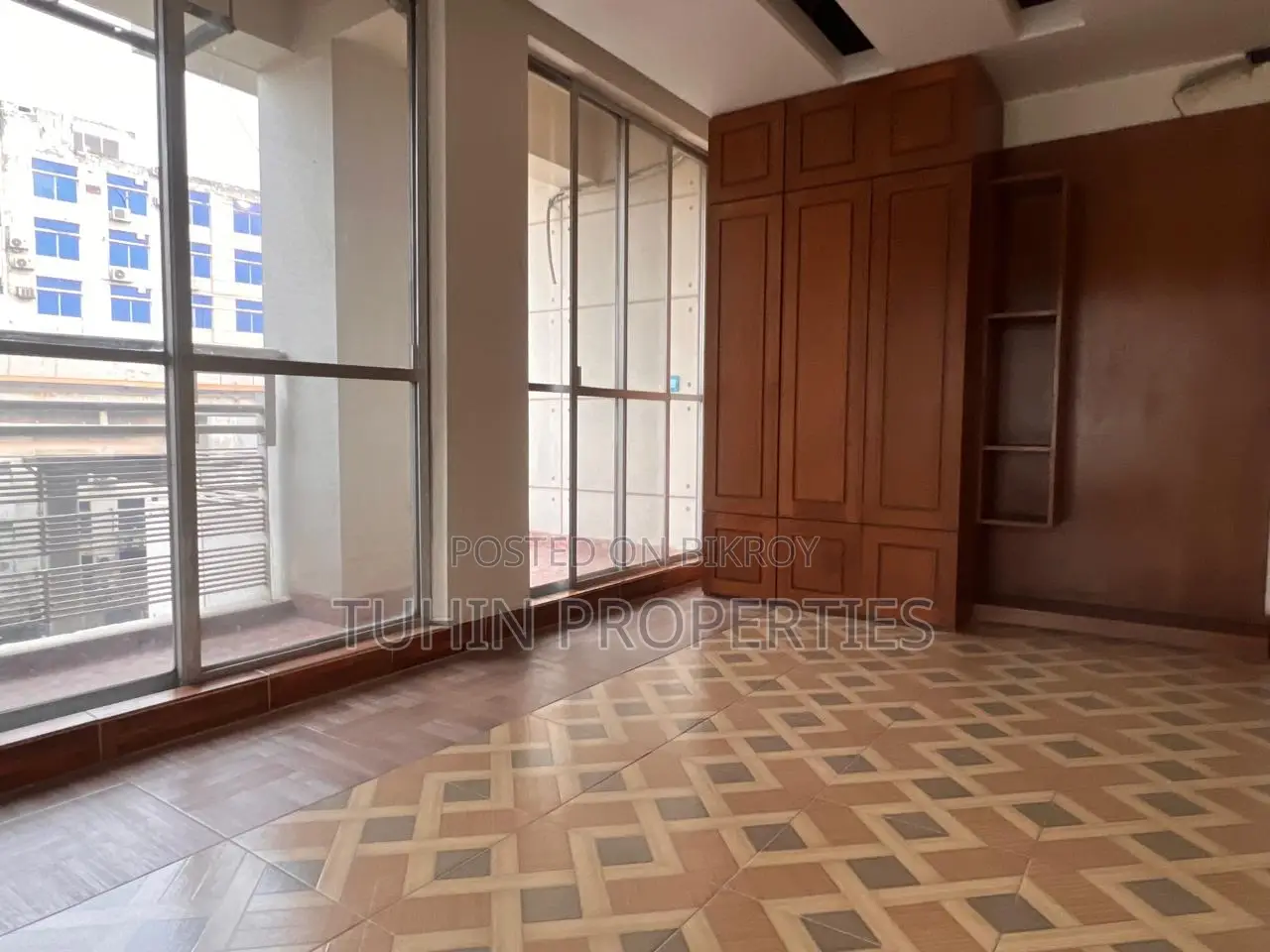 4-Bedroom Apartment in Banani DOHS for Sale in Banani DOHS