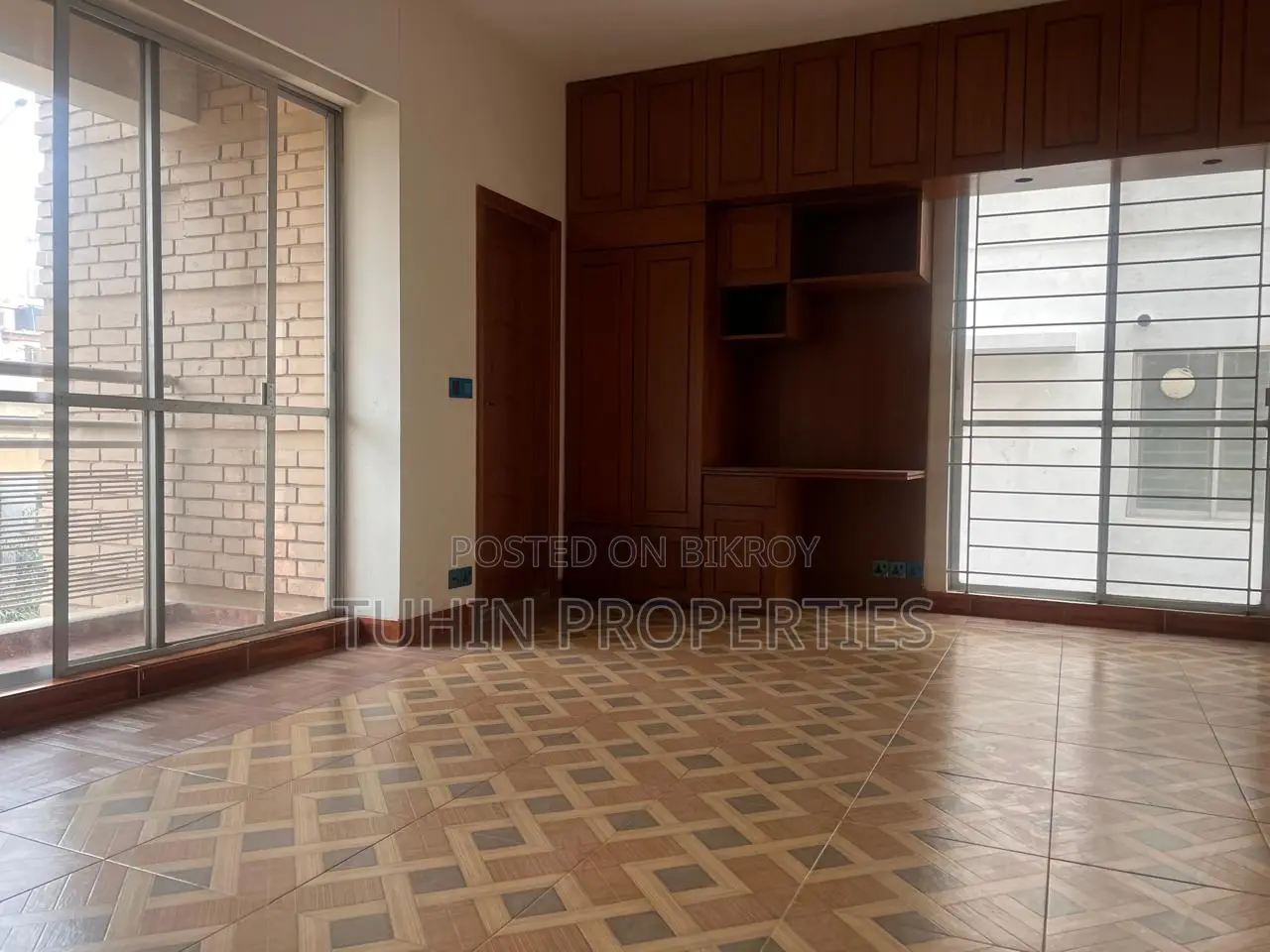 4-Bedroom Apartment in Banani DOHS for Sale in Banani DOHS