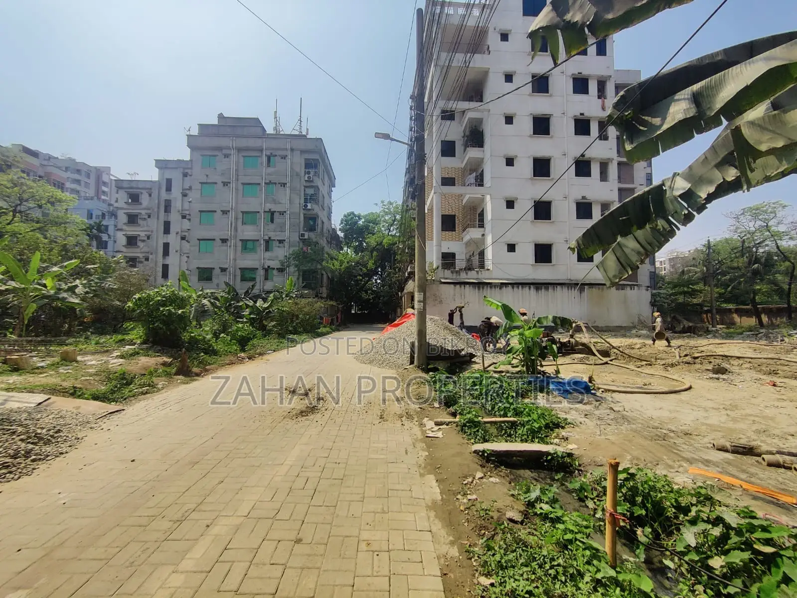 I Block 9 Katha Plot Sell in Basundhara