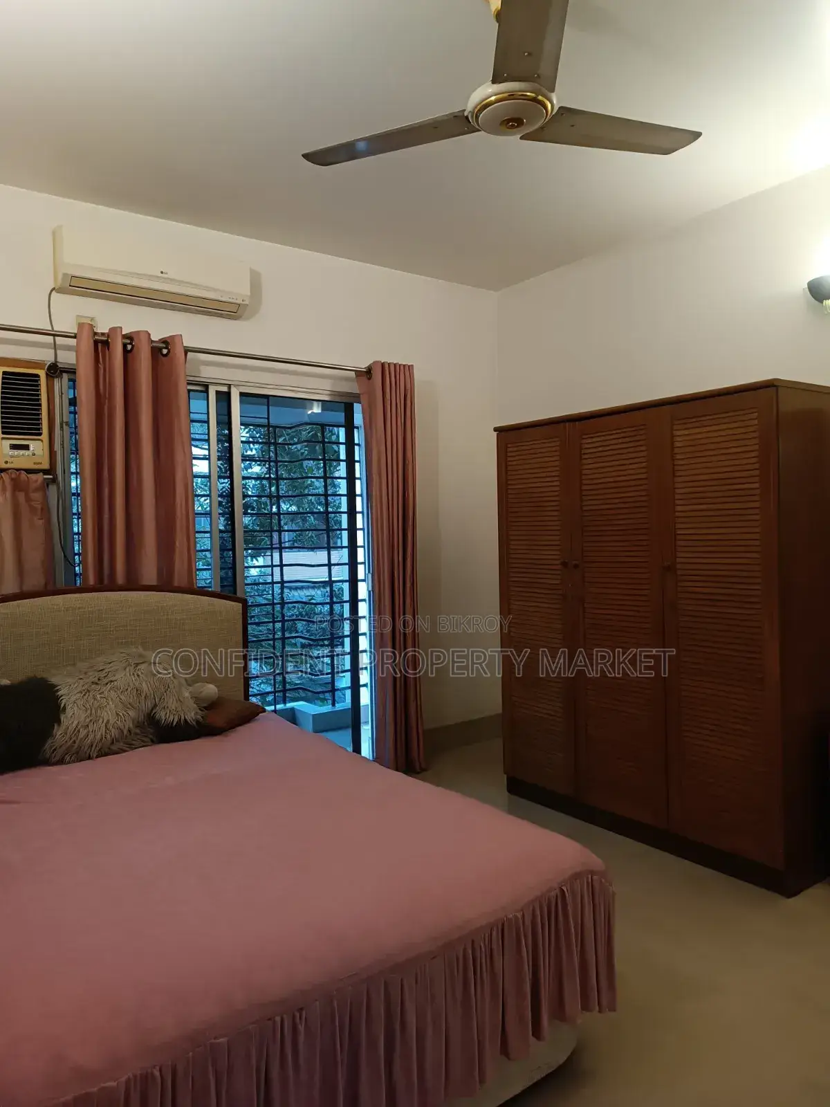 Furnished 3-bedroom Apartment in Baridhara for Rent in Baridhara