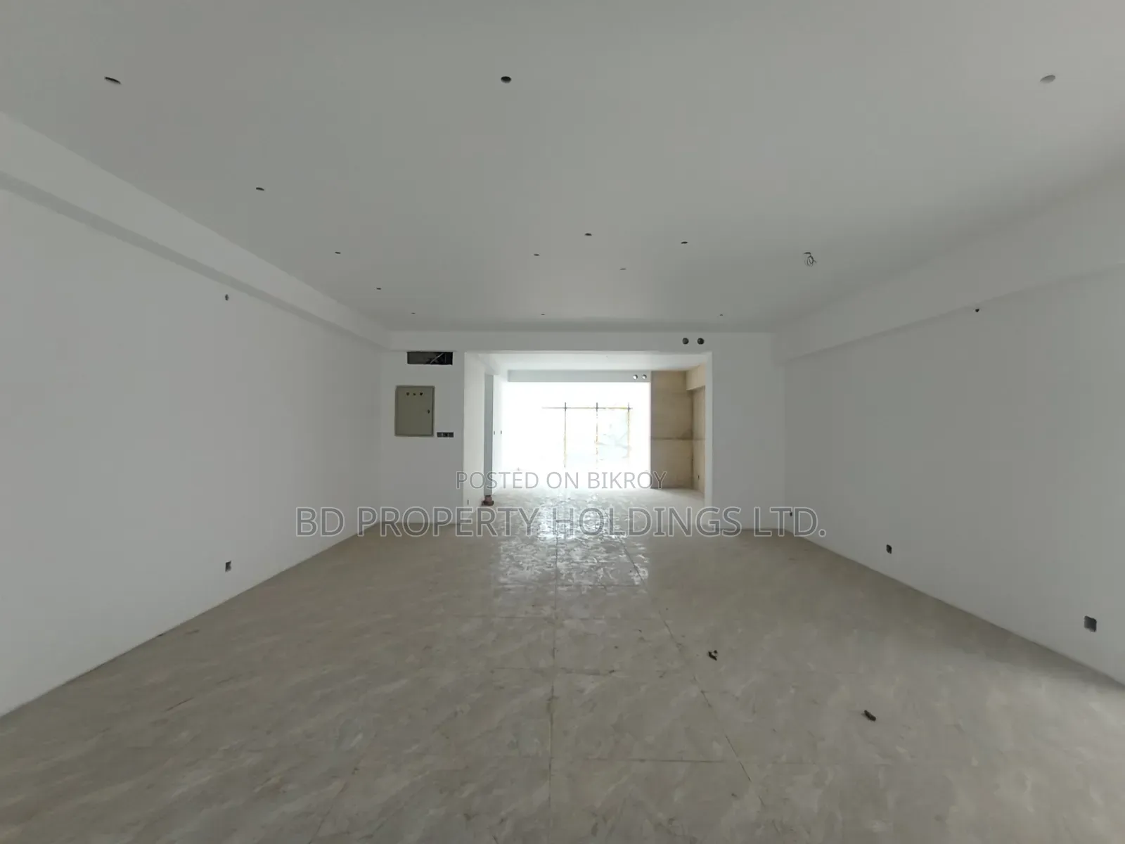 2900 SFT Luxurious Brand New Commercial Open Space for Rent in Uttara in Uttara