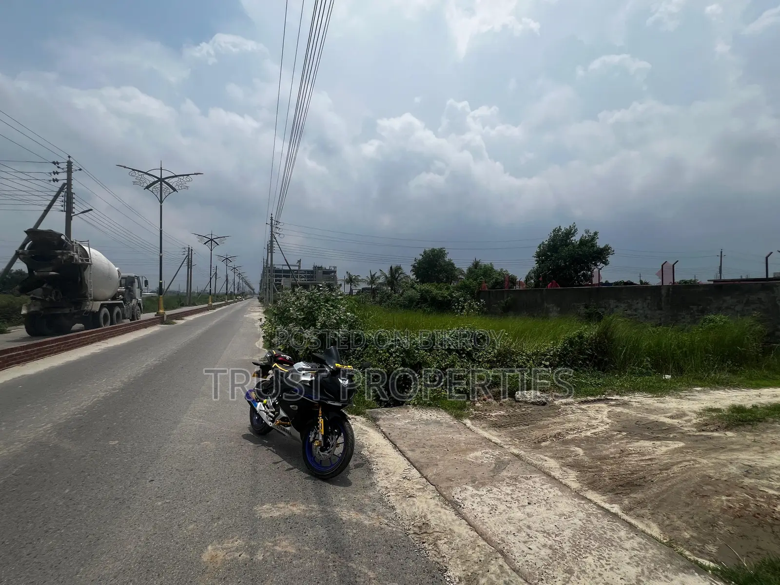 South Facing and Corner Plot at N Block in Basundhara
