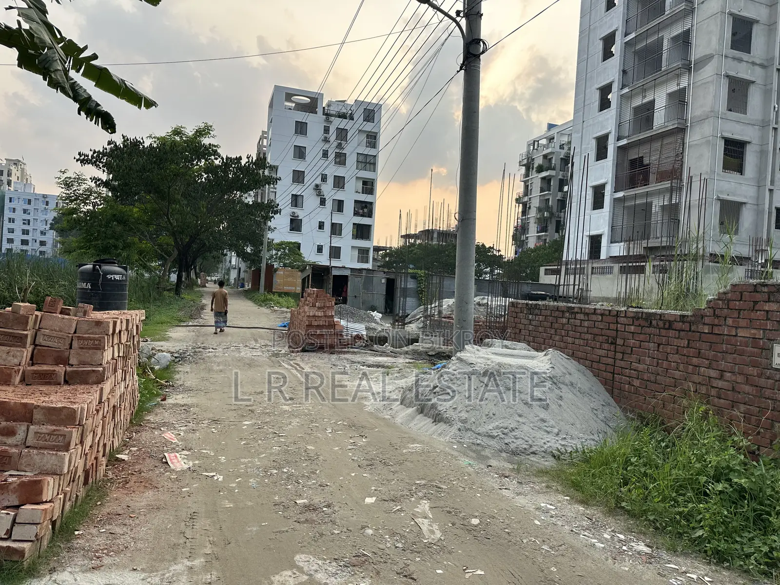 Block-L, 3-Katha, South-Facing, 1600-Serial, Bashundhara R/A in Bashundhara City