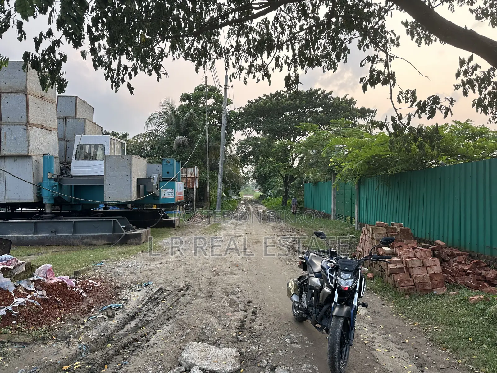 Block-N, 10 Katha, South-facing, Near Sports Complex, Bashundhara R/A in Basundhara