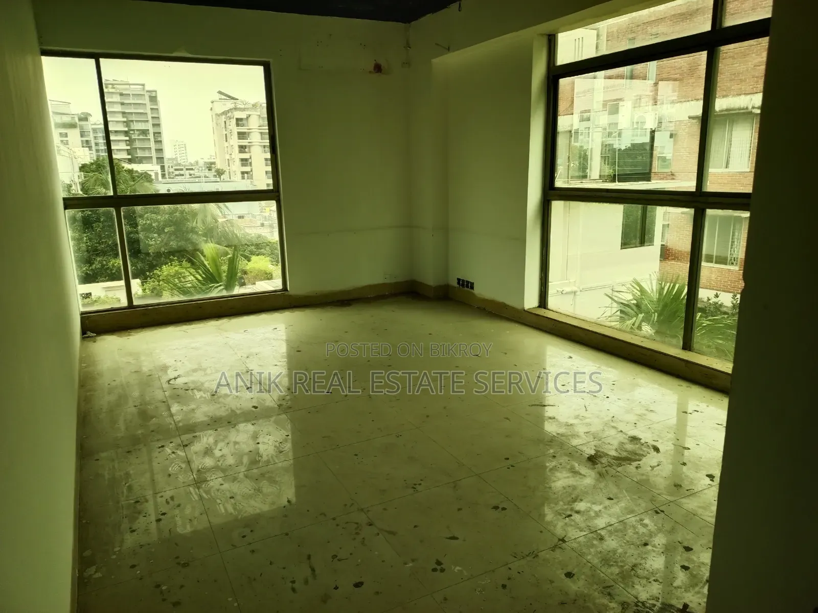 Commercial 2700 SFT Office Space Rent for Gulshan Avenue in Gulshan