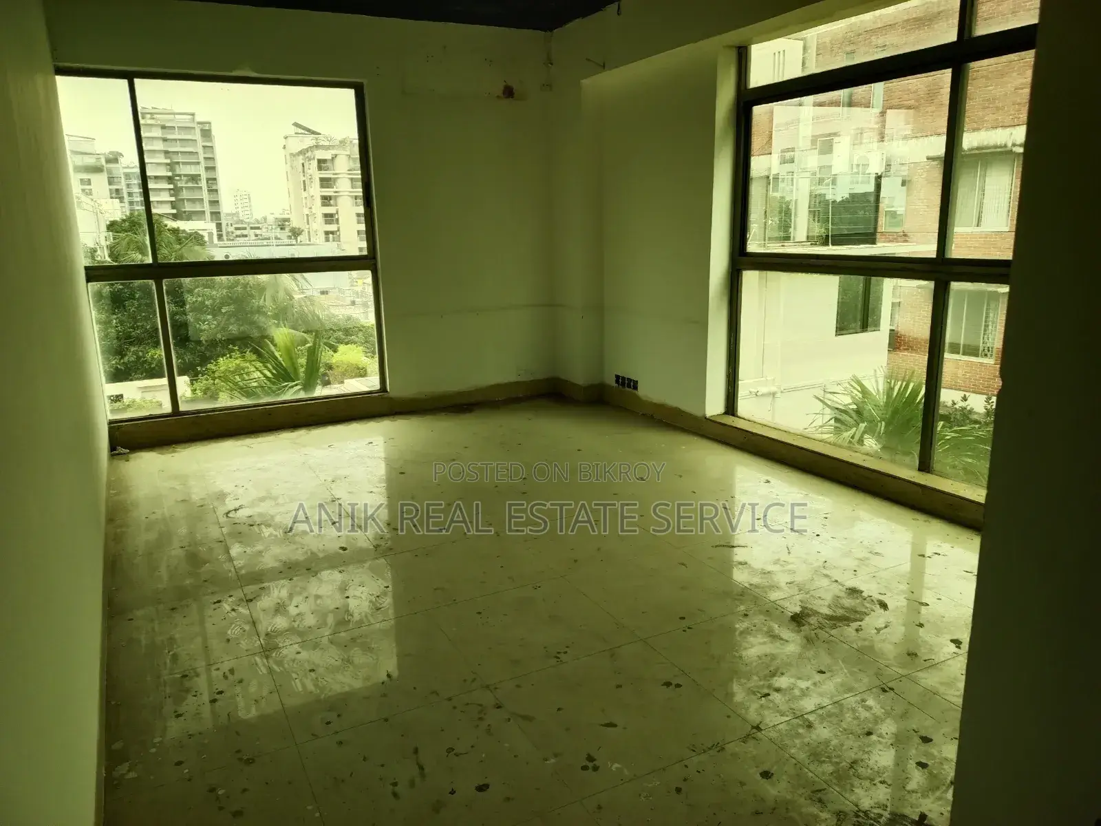 Commercial 2700 SFT Office Space Rent for Gulshan Avenue in Gulshan
