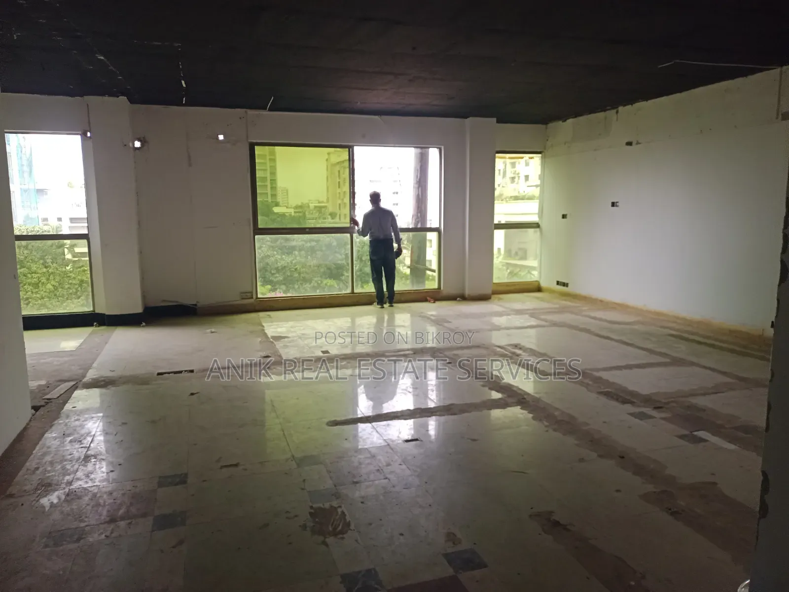 Commercial 2700 SFT Office Space Rent for Gulshan Avenue in Gulshan