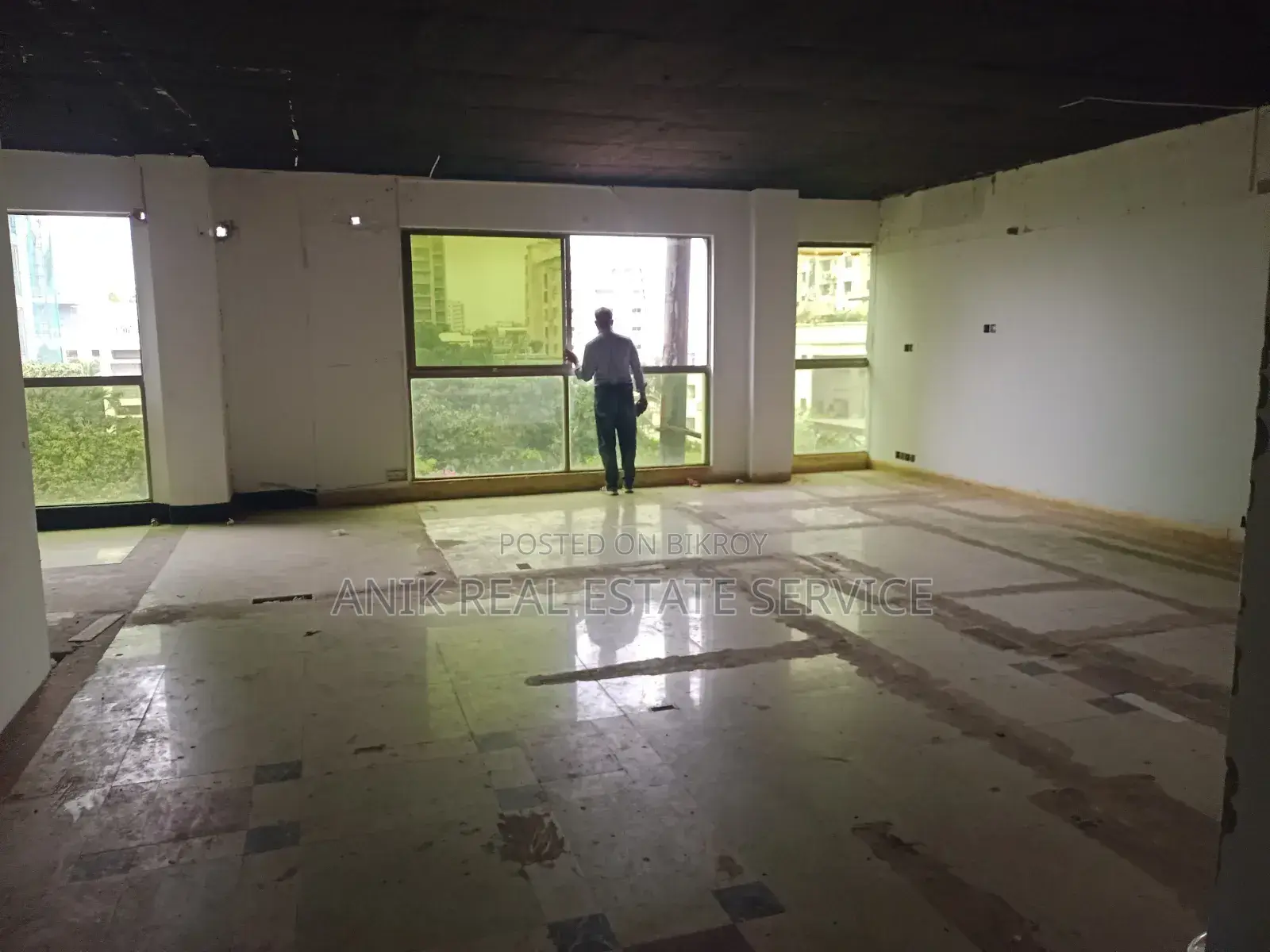 Commercial 2700 SFT Office Space Rent for Gulshan Avenue in Gulshan