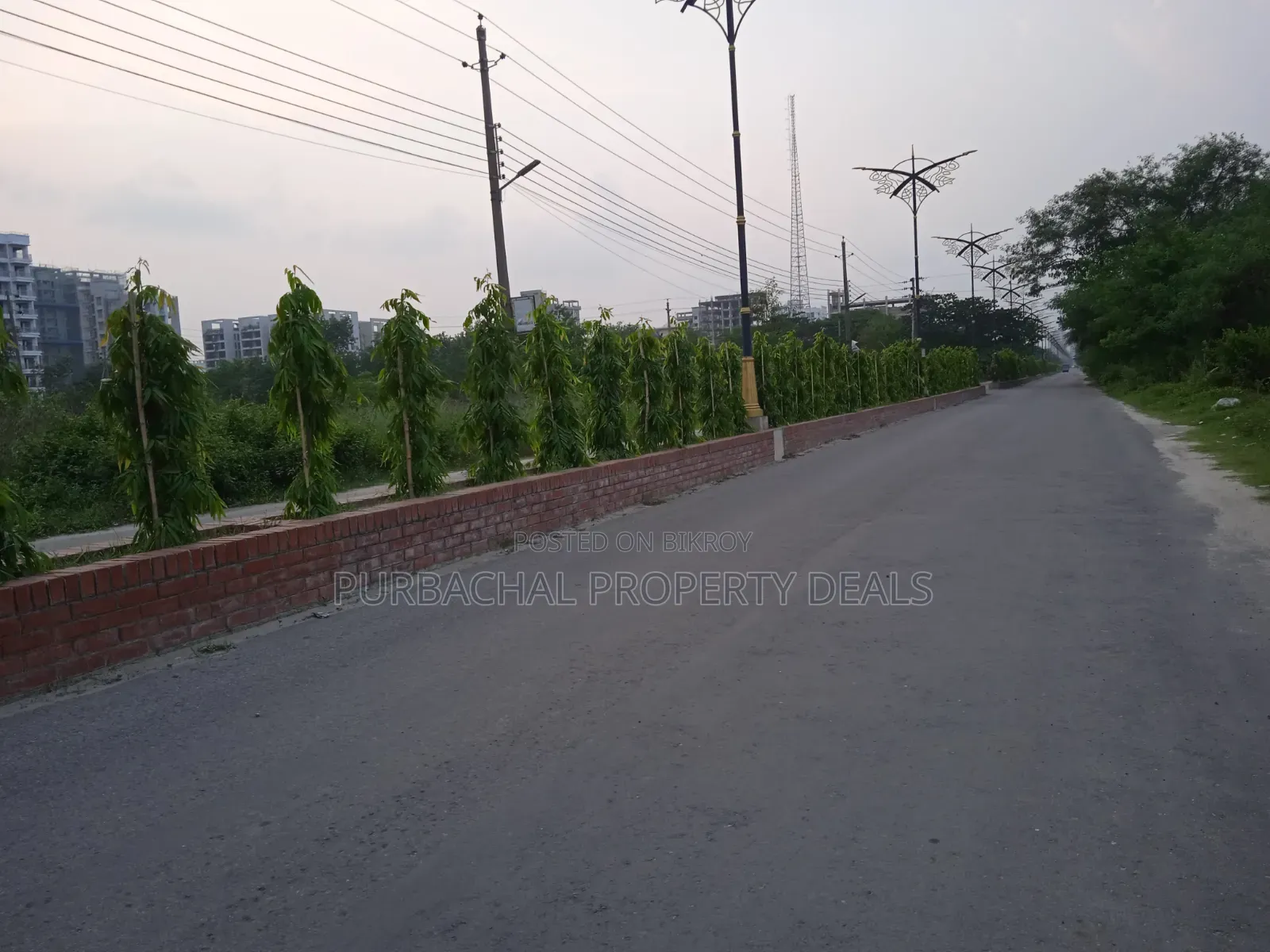 21.60 Katha Lake-View Corner Plot for Sale in Bashundhara R/A Block-P in Basundhara