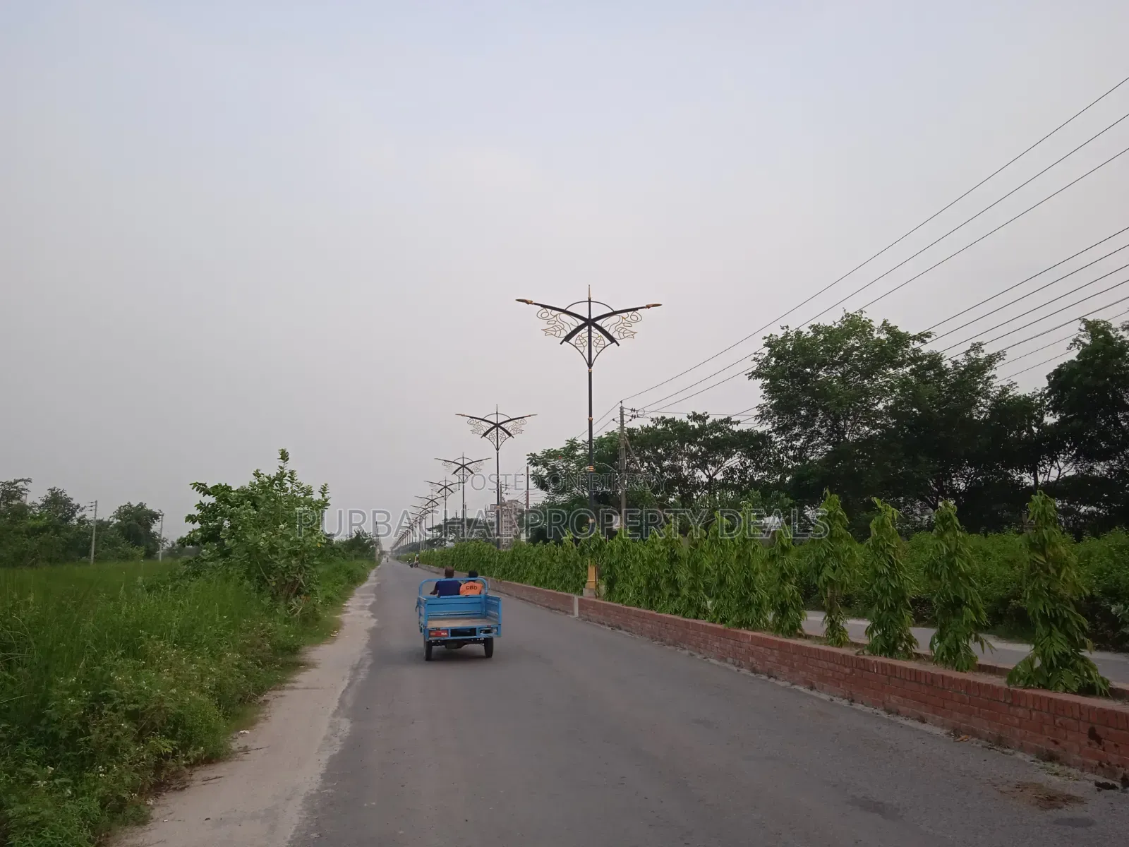 21.60 Katha Lake-View Corner Plot for Sale in Bashundhara R/A Block-P in Basundhara
