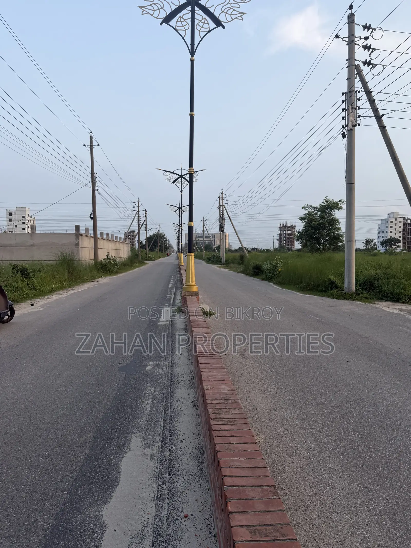 40*25 Ft Road Corner 08 Katha Plot for Sale. N Block Bashundhura R/A in Basundhara