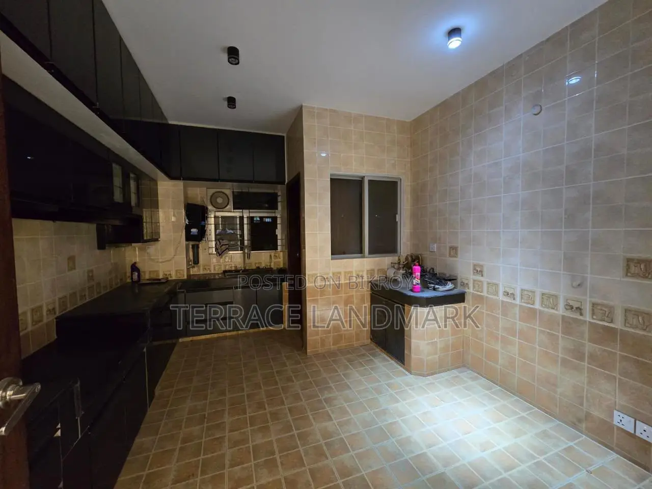 4-Bedroom Apartment in Banani for Sale in Banani