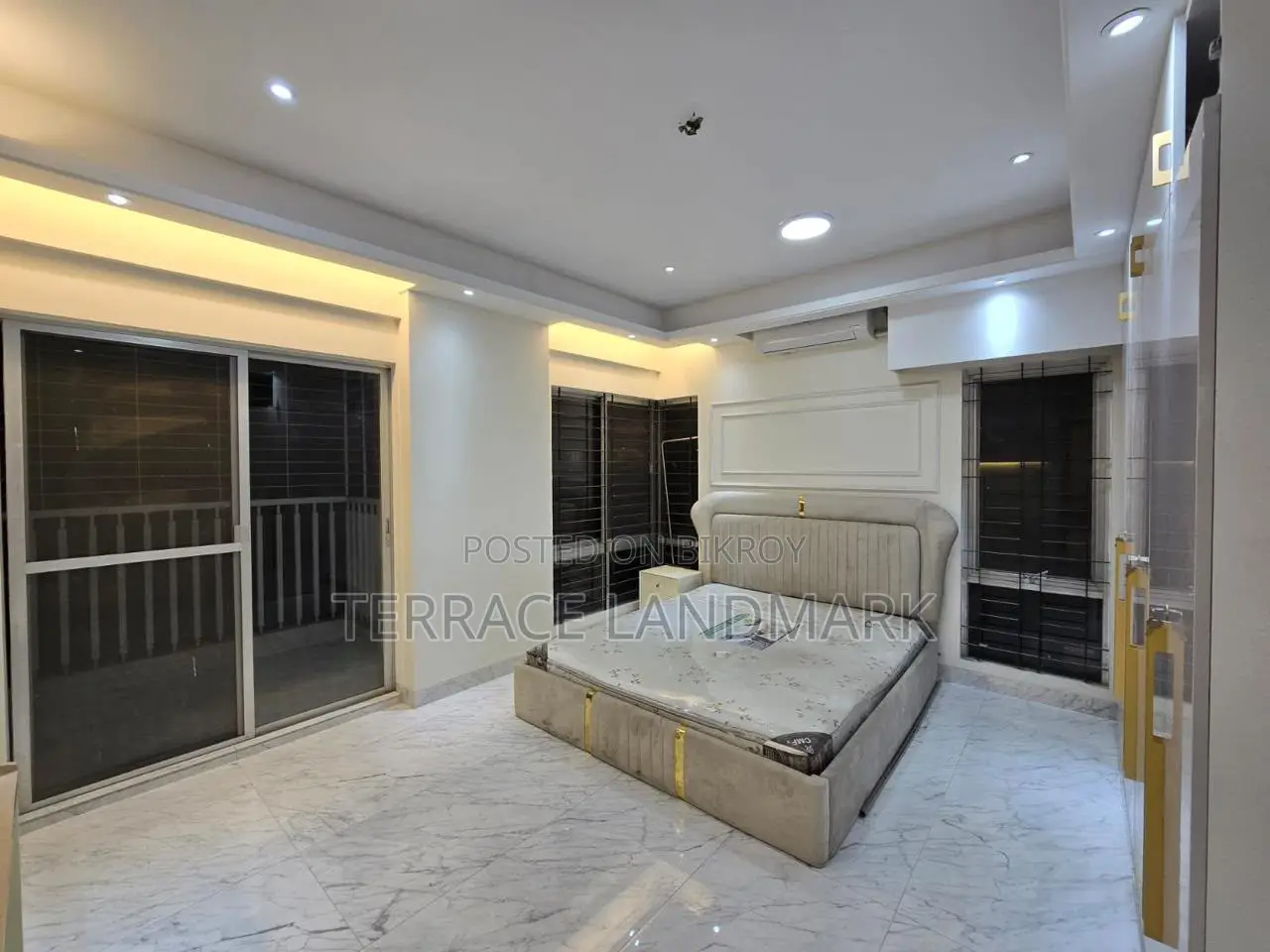 4-Bedroom Apartment in Banani for Sale in Banani