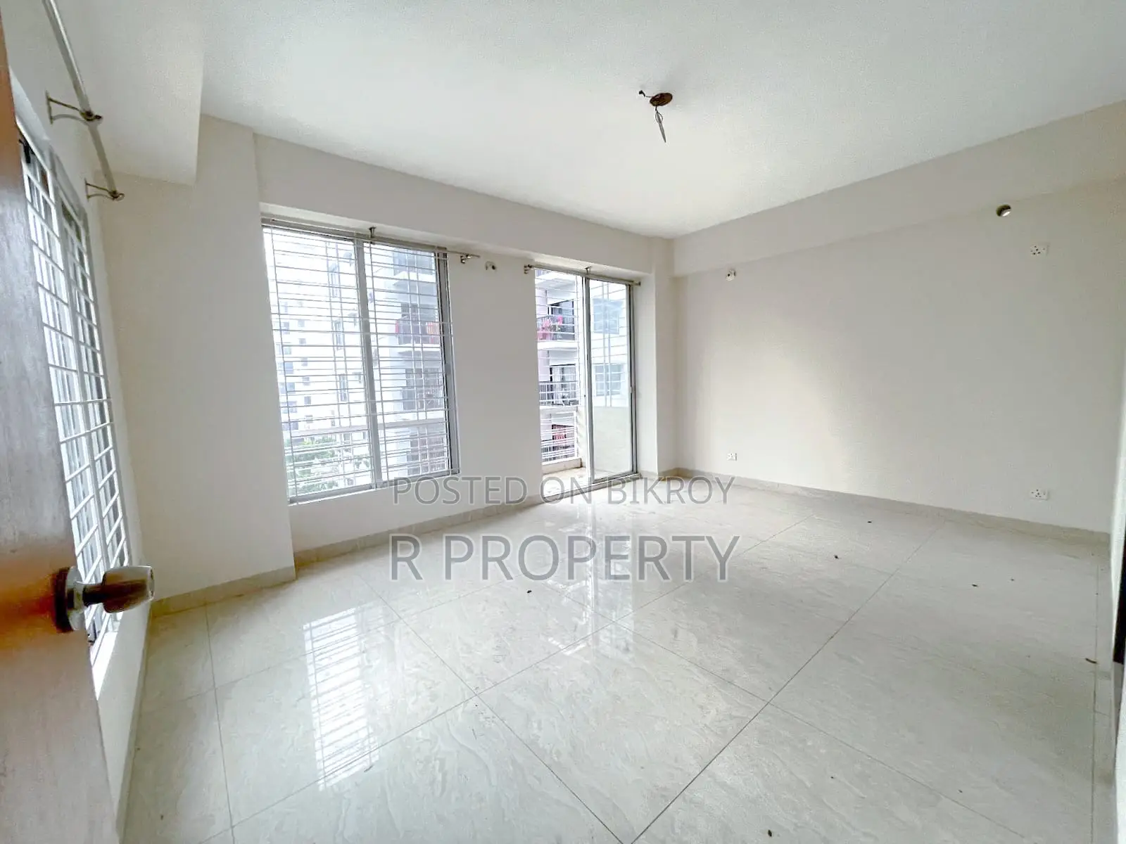 3bdrm Apartment in Basundhara for Sale in Basundhara