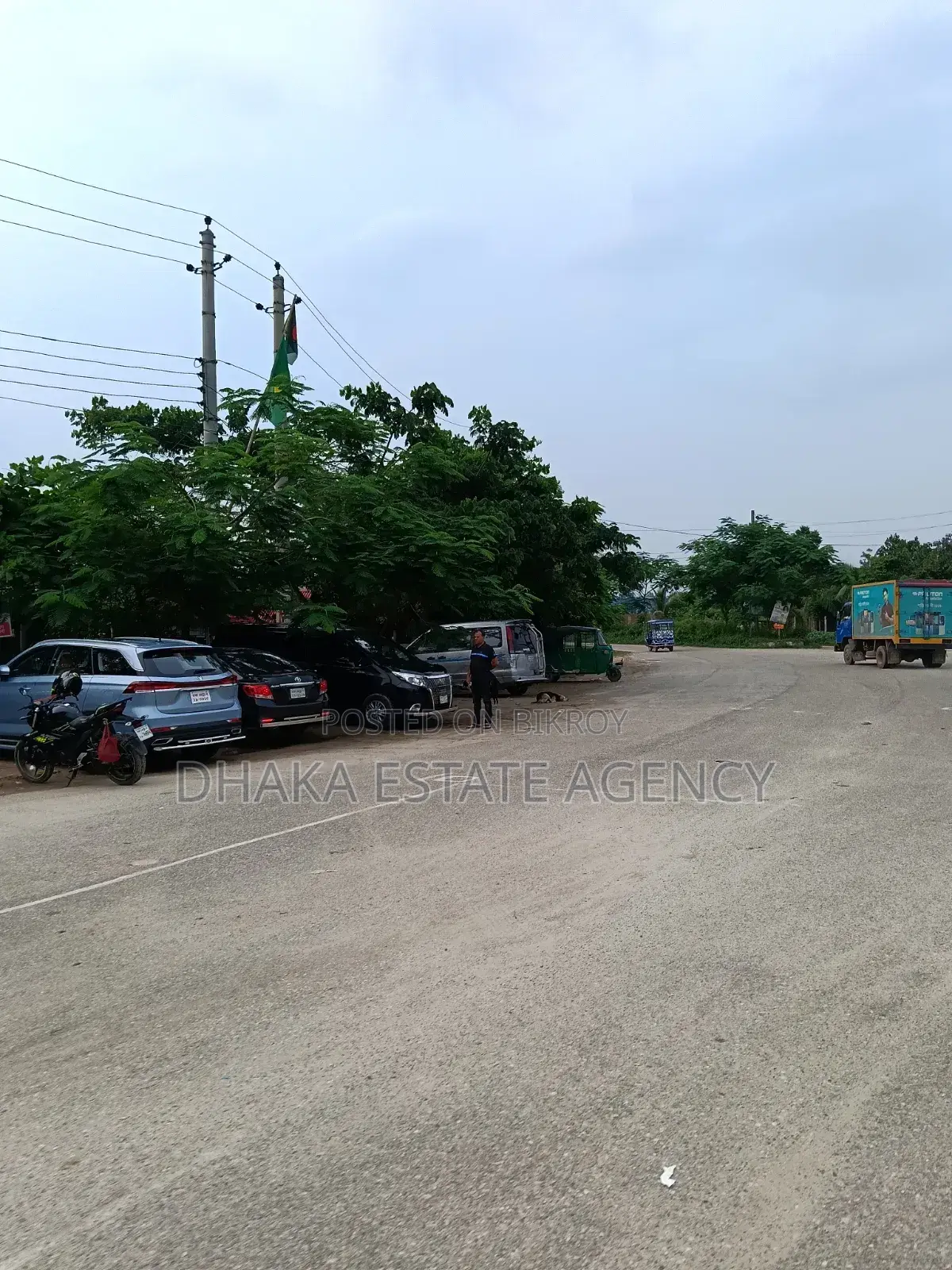 Sector-8, 100ft x 30ft Road Corner 7.50 Katha South/West Facing in Purbadhala