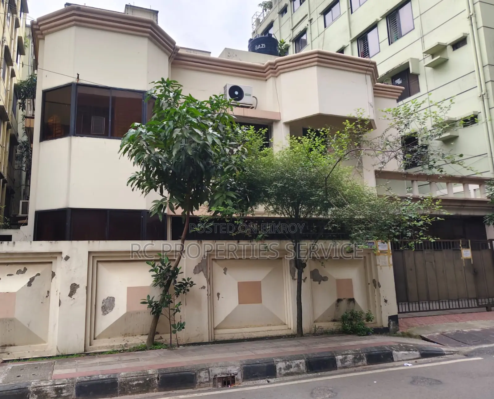 6-Bedroom House in Uttara for Sale in Uttara
