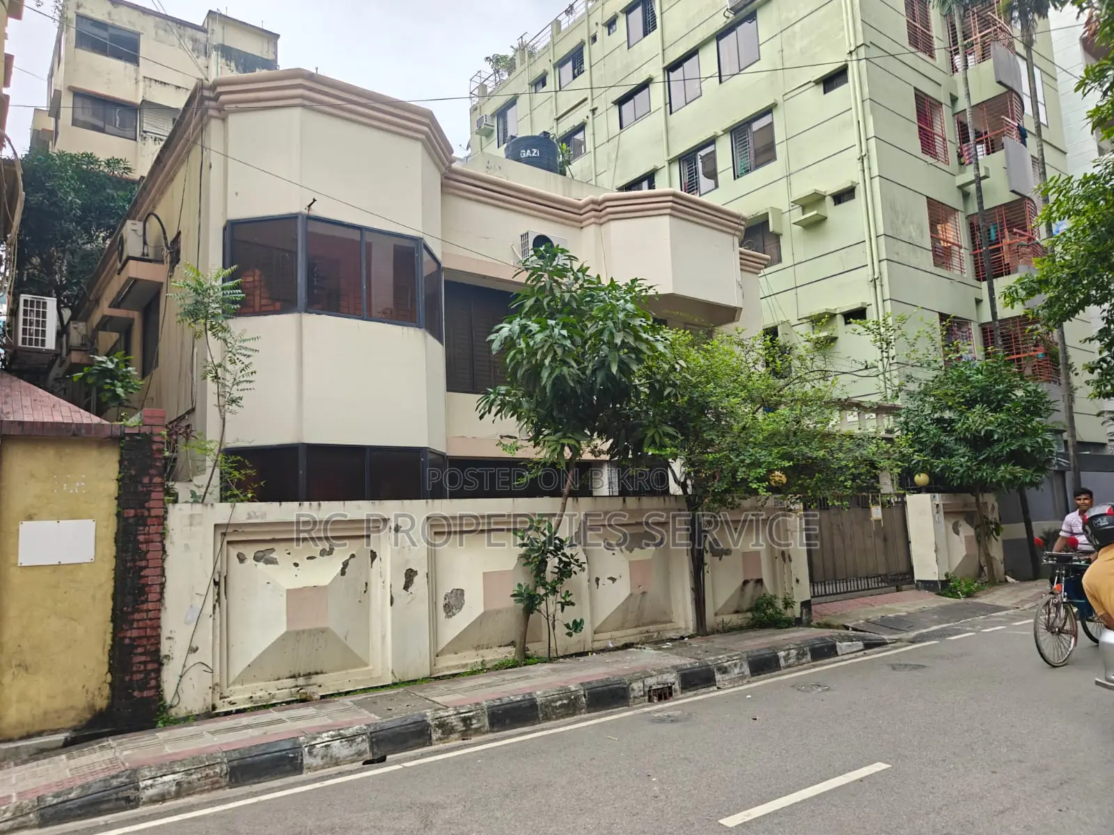 6-Bedroom House in Uttara for Sale in Uttara