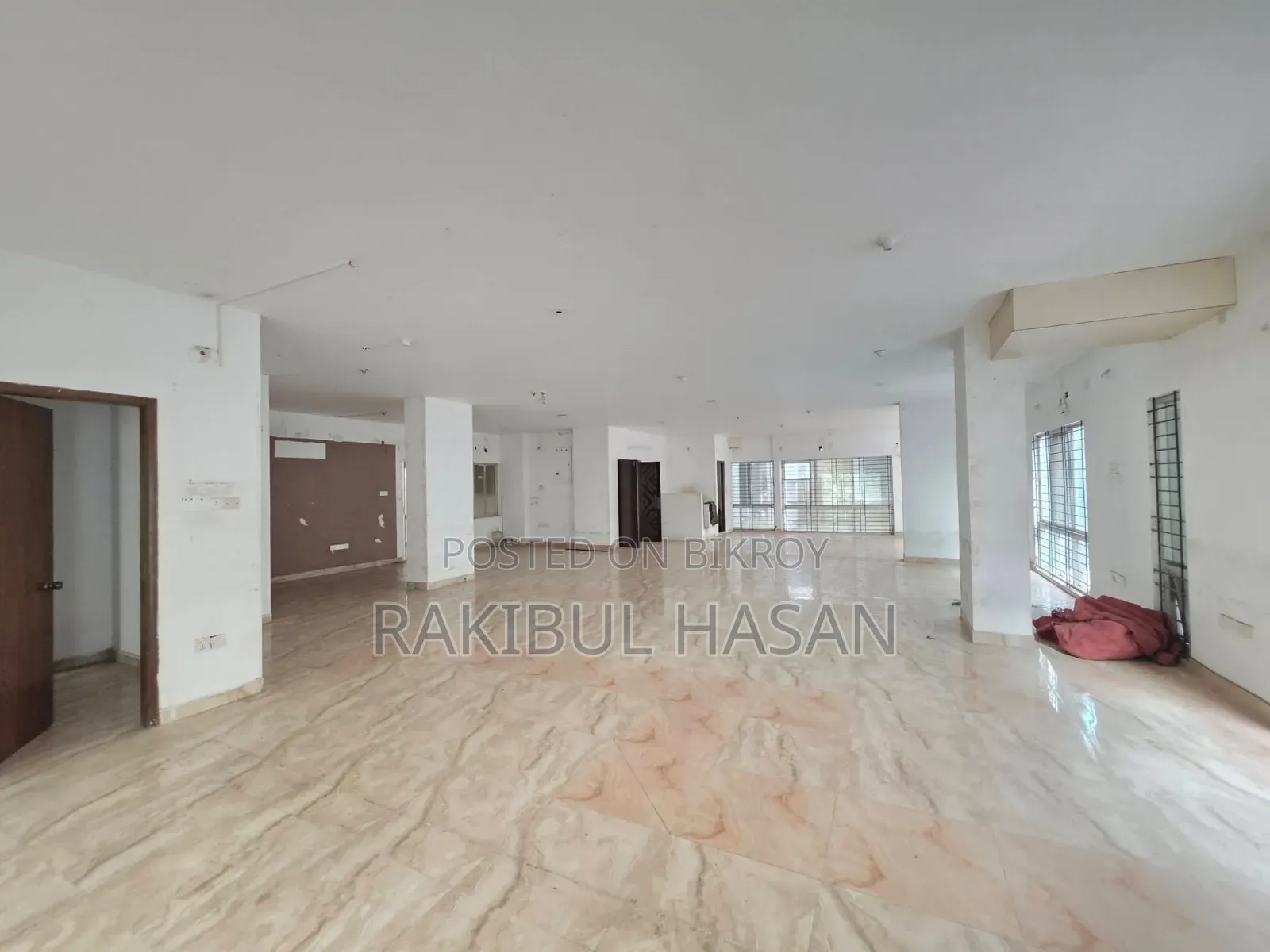 2650 SFT 1st Floor Office Rent in Gulshan 1 in Gulshan