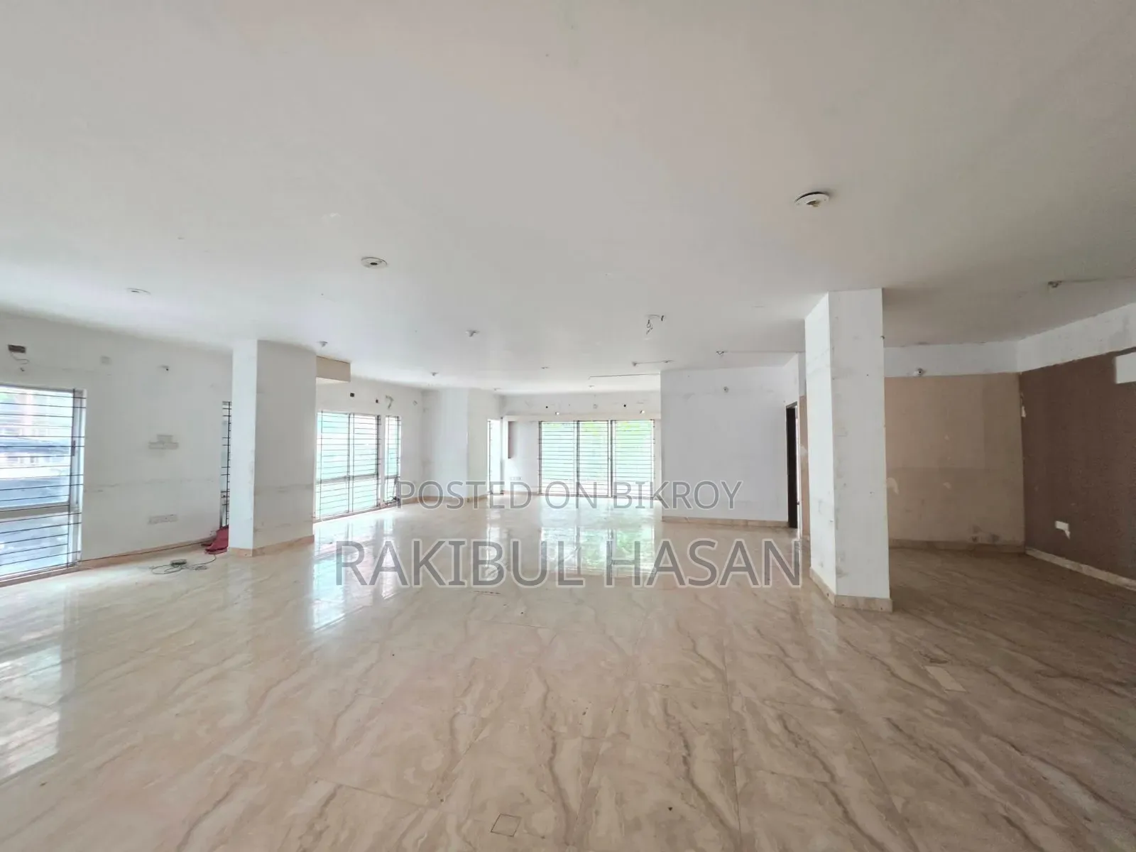 2650 SFT 1st Floor Office Rent in Gulshan 1 in Gulshan