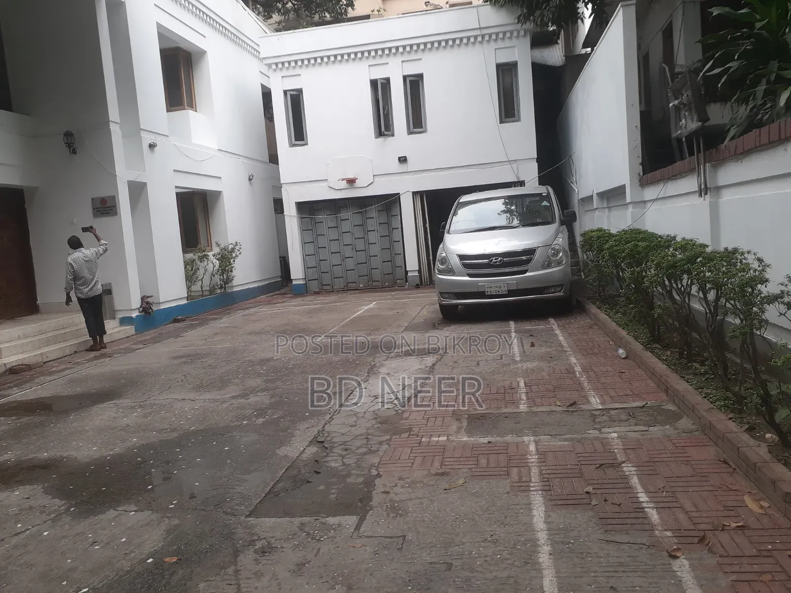 8-bedroom House in Gulshan for Rent in Gulshan