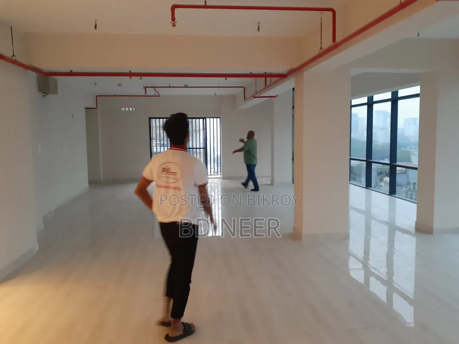 Grand Floor 2765 Sq Ft Open Space Available for Rent in Gulshan-2 in Gulshan
