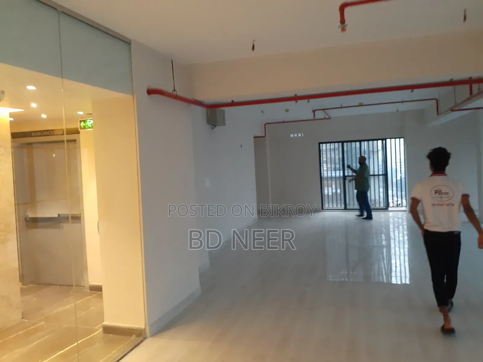 Grand Floor 2765 Sq Ft Open Space Available for Rent in Gulshan-2 in Gulshan