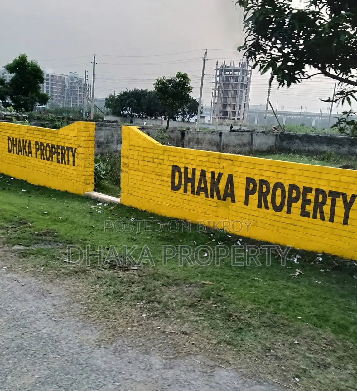 Metro Rail Station 6 Katha South Facing Sector-17/F in Uttara