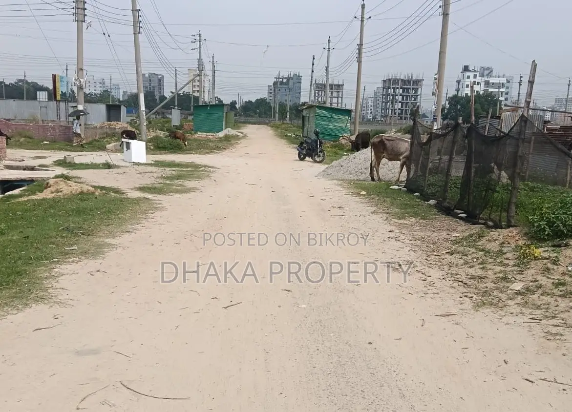 Metro Rail Station 6 Katha South Facing Sector-17/F in Uttara