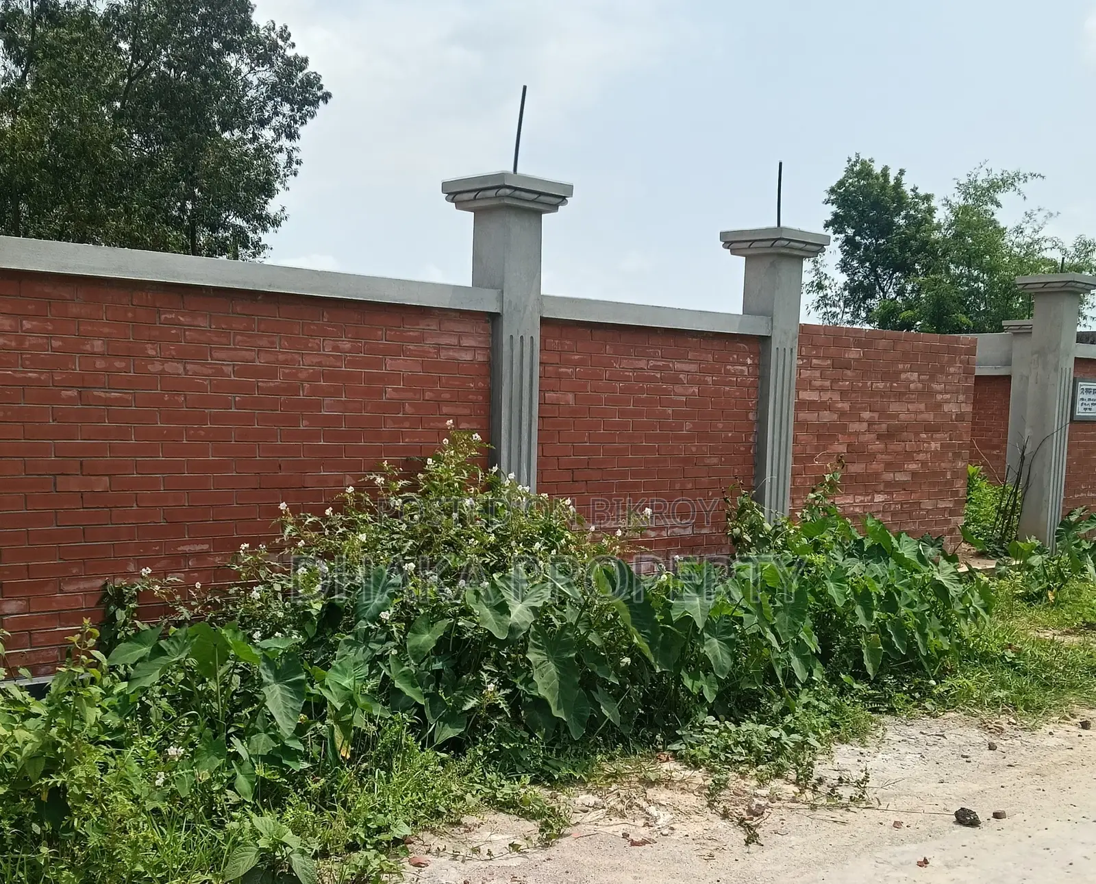 300ft Expressway 5 Katha North at Sector-17 in Purbachal