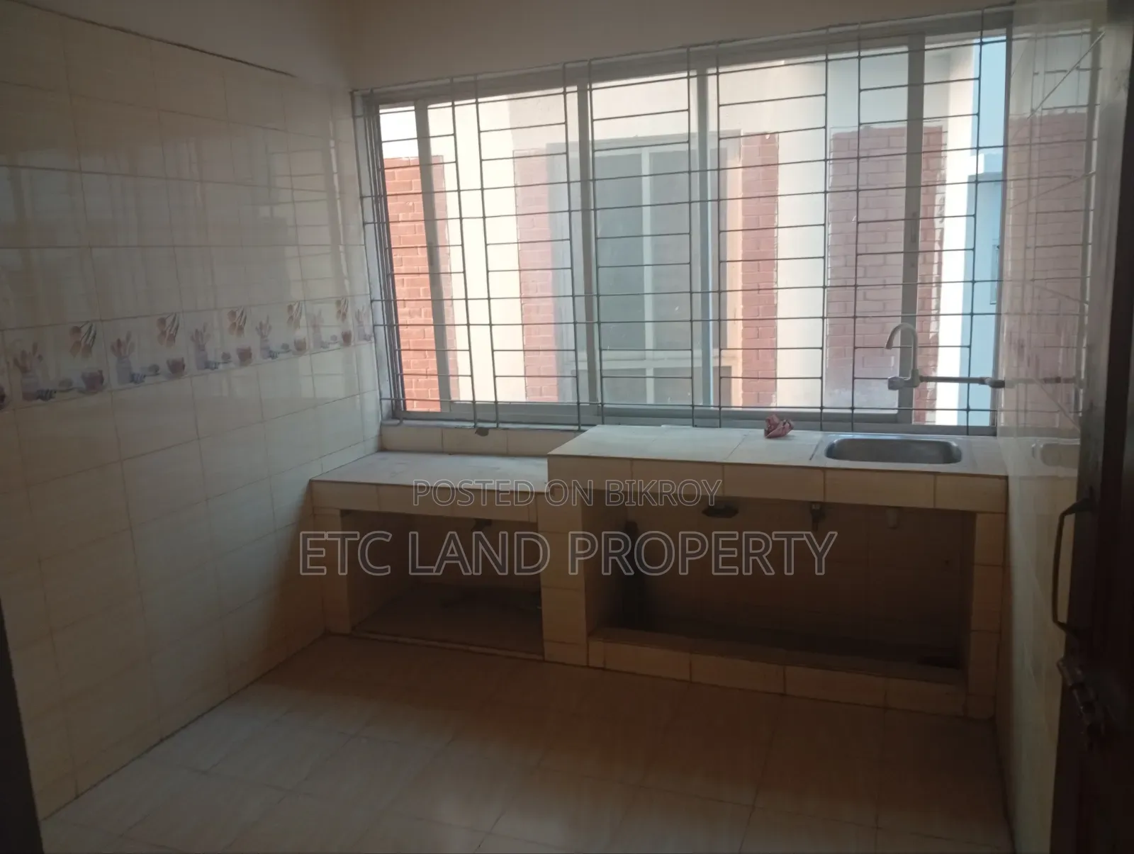 3-bedroom Apartment in Basabo, Nandipara for sale in Basabo