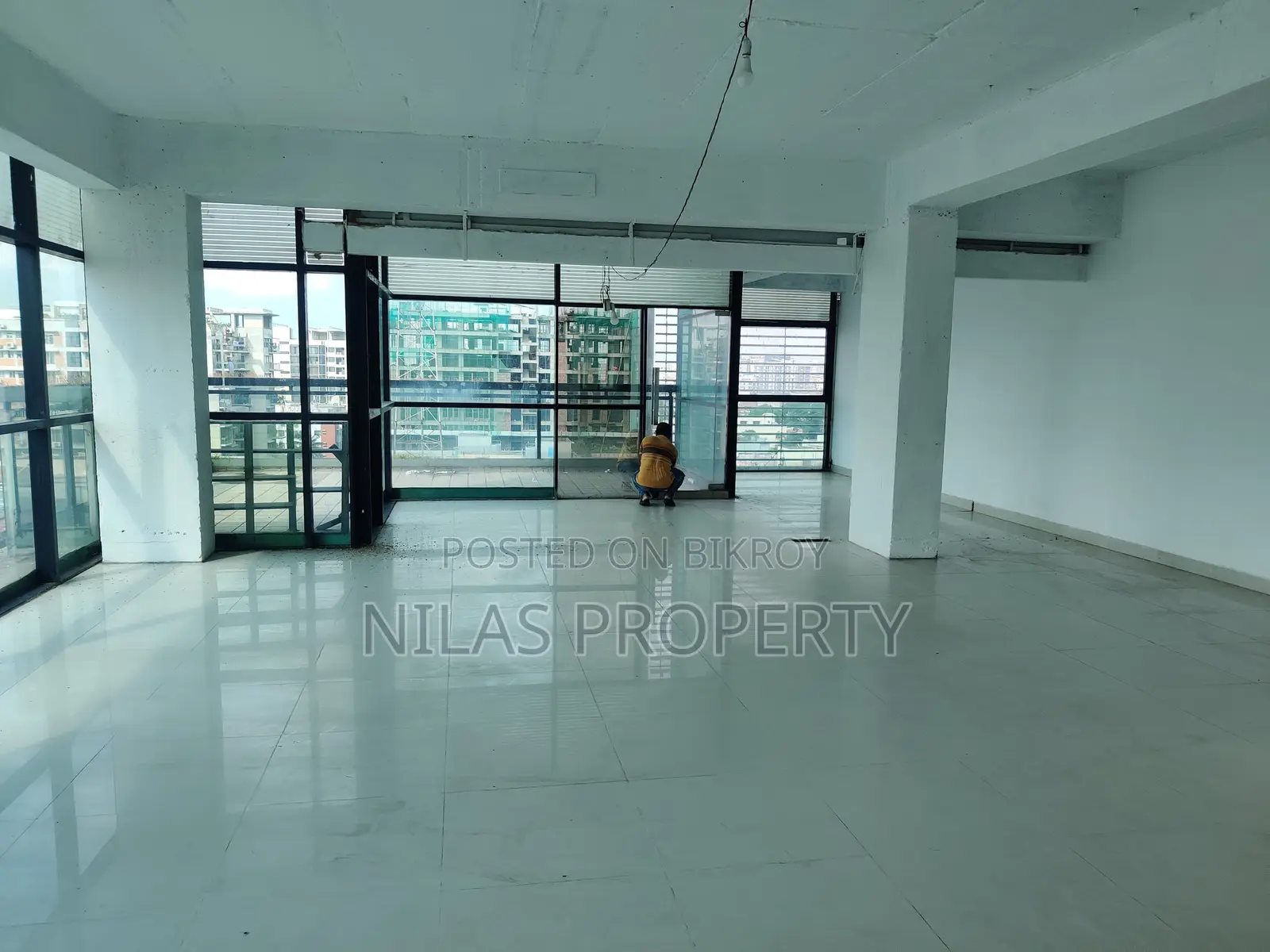 Commercial Space 2335 SFT Sale in Dhanmondi in Dhanmondi