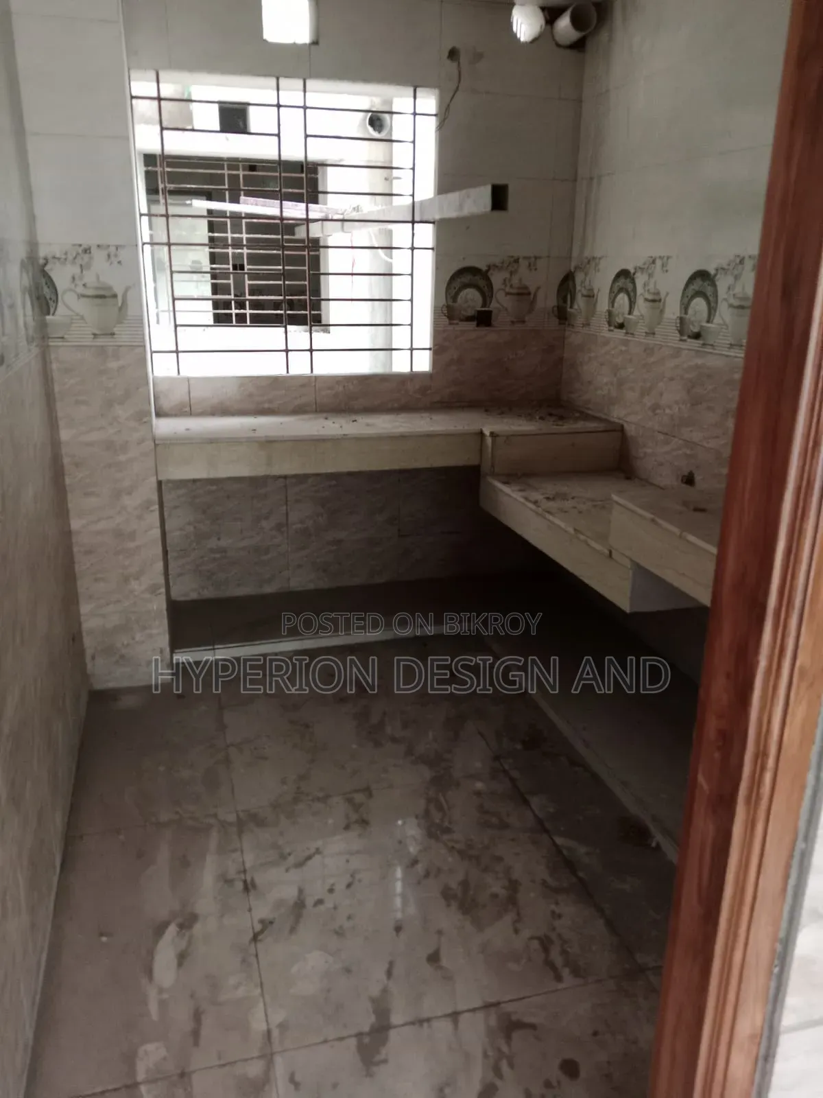 Furnished 3-bedroom Apartment in Hyperion Park View, Banasree for sale in Banasree