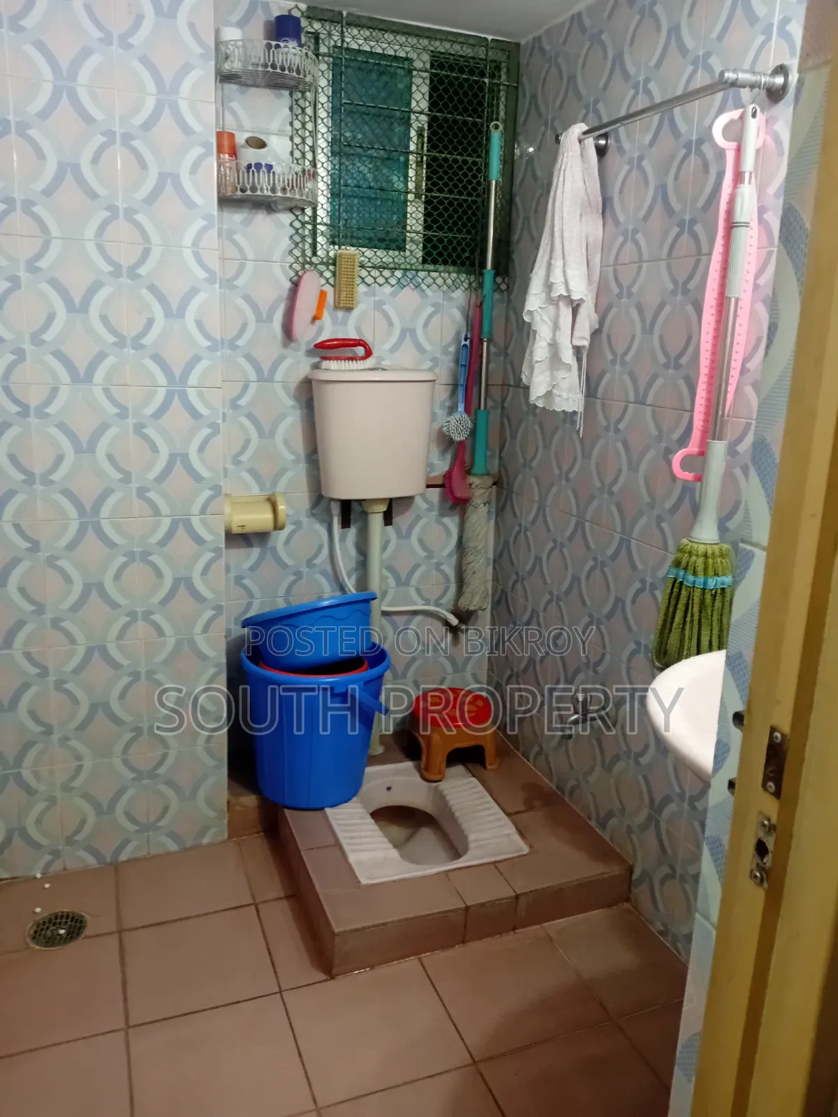 2 Bedroom House in Badda for Sale in Badda