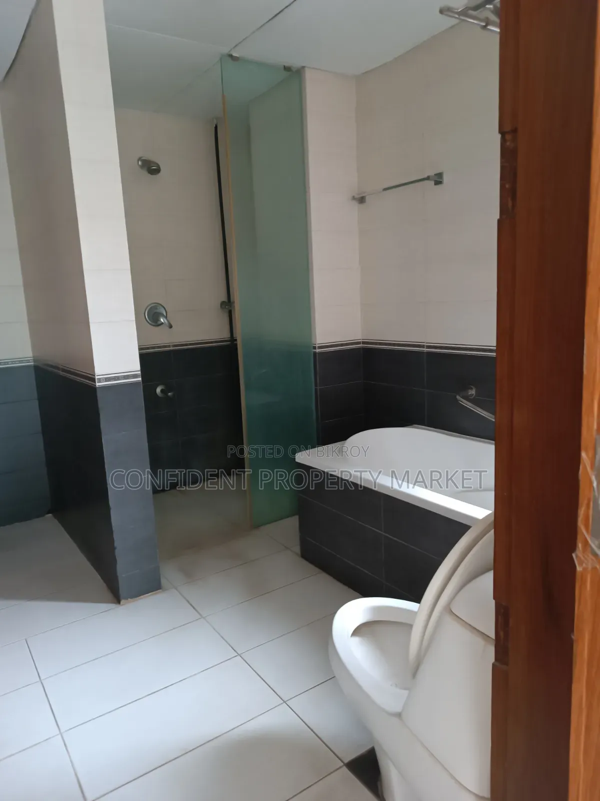 4-Bedroom Apartment in Gulshan for Sale in Gulshan