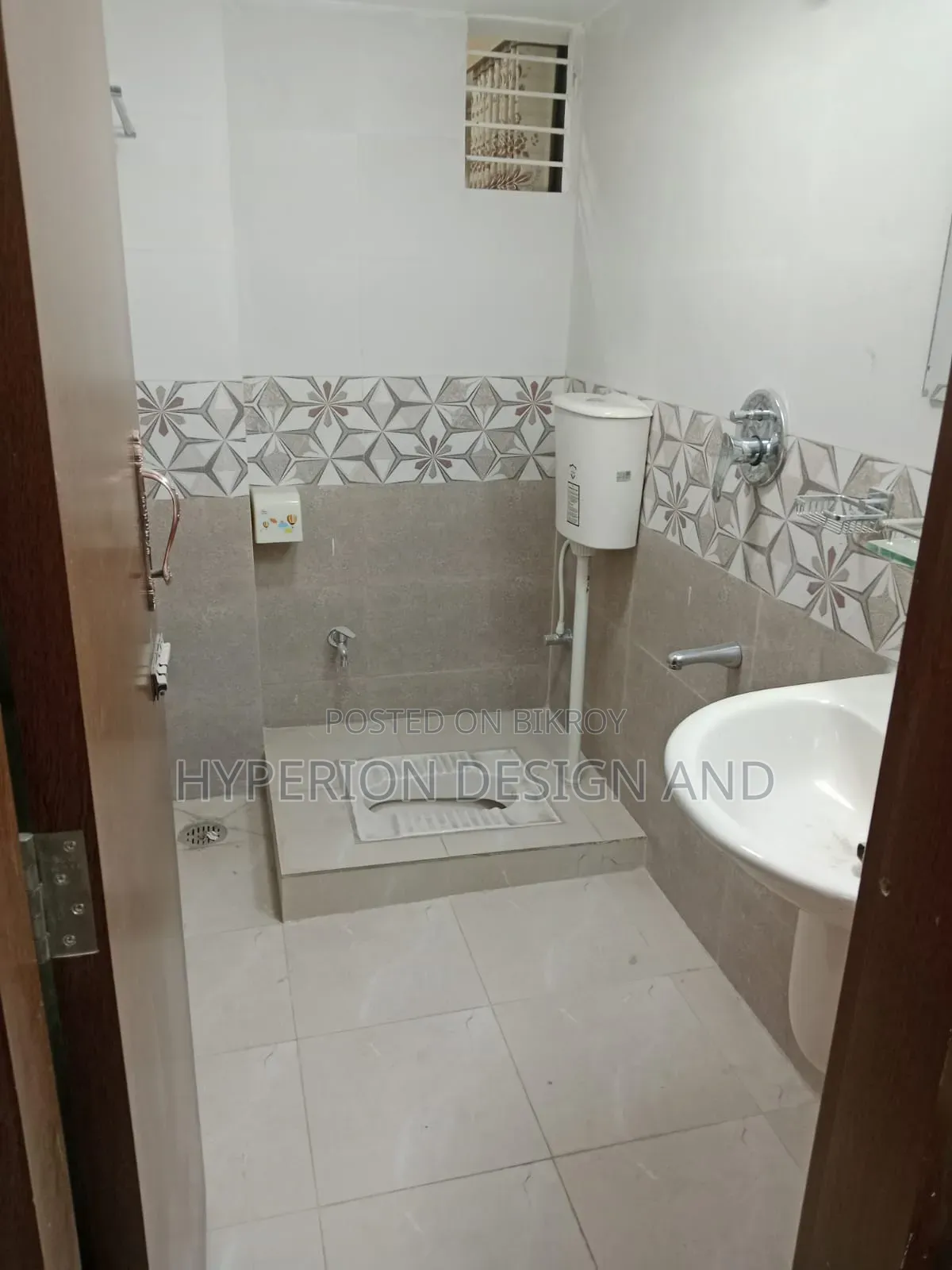 Furnished 3bdrm Apartment in Hyperion Park View., Banasree for Sale in Banasree