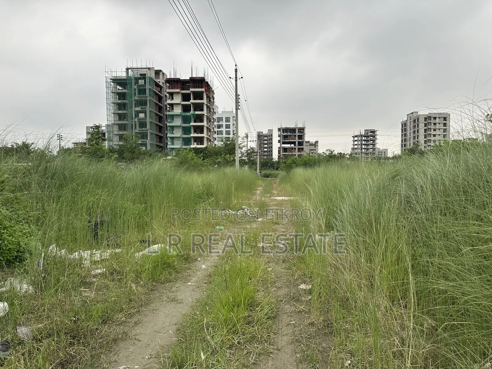 Block-M, 5-Katha, Plot Urgent Sale, Bashundhara R/A in Bashundhara City