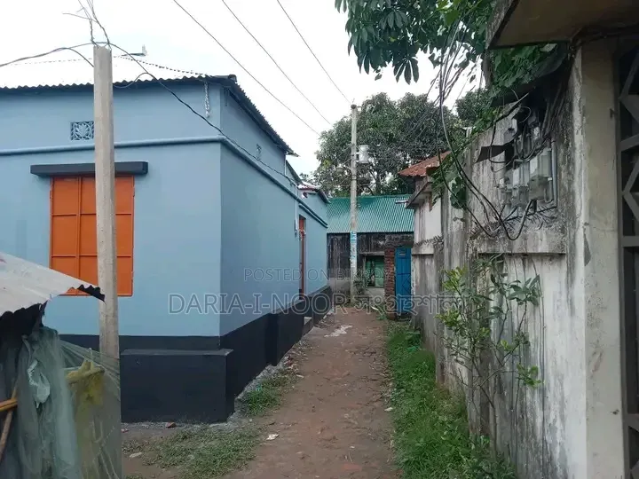 6-bedroom House in August 6, Gazipur Sadar for Sale in Gazipur Sadar
