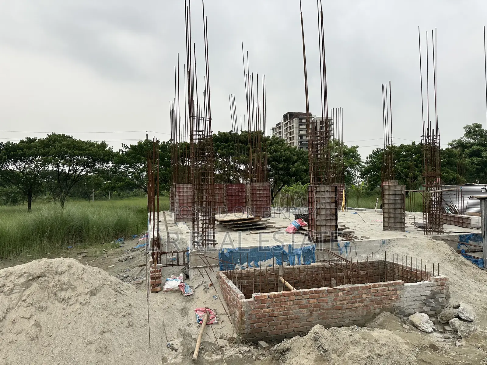 Block-M,(3x8)=24 Katha,South-Face, Near- 200'road,Bashundhara R/A in Bashundhara City