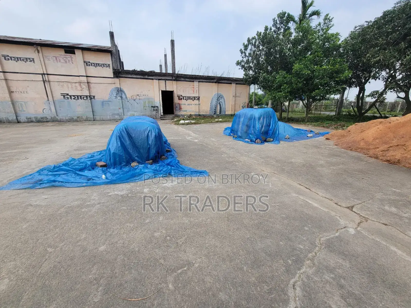 Land for sale next to the main road in a prime location in the city in Fulbari