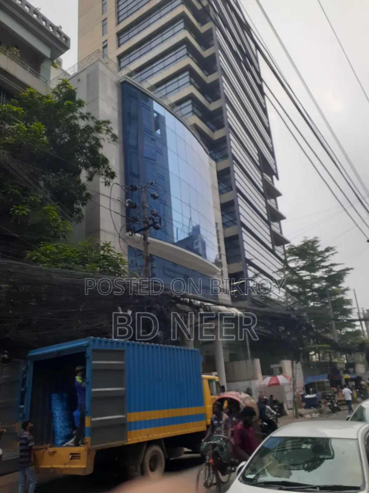 G+5 Storied Building for Rent in Gulshan in Gulshan