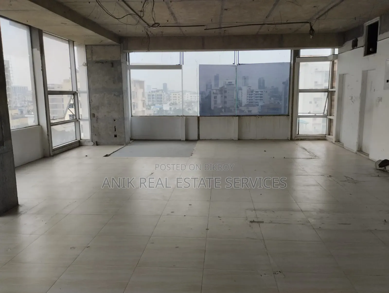 Commercial 3200 SFT Office Space Rent at Banani in Banani