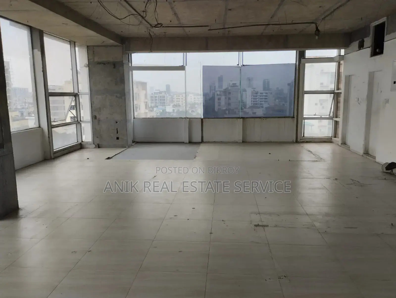 Commercial 3200 SFT Office Space Rent at Banani in Banani
