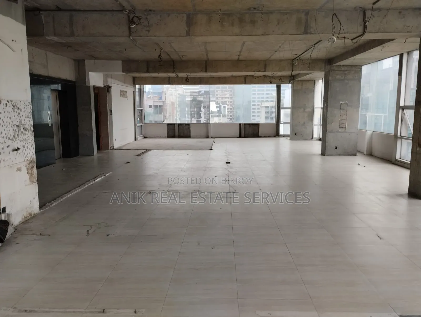 Commercial 3200 SFT Office Space Rent at Banani in Banani