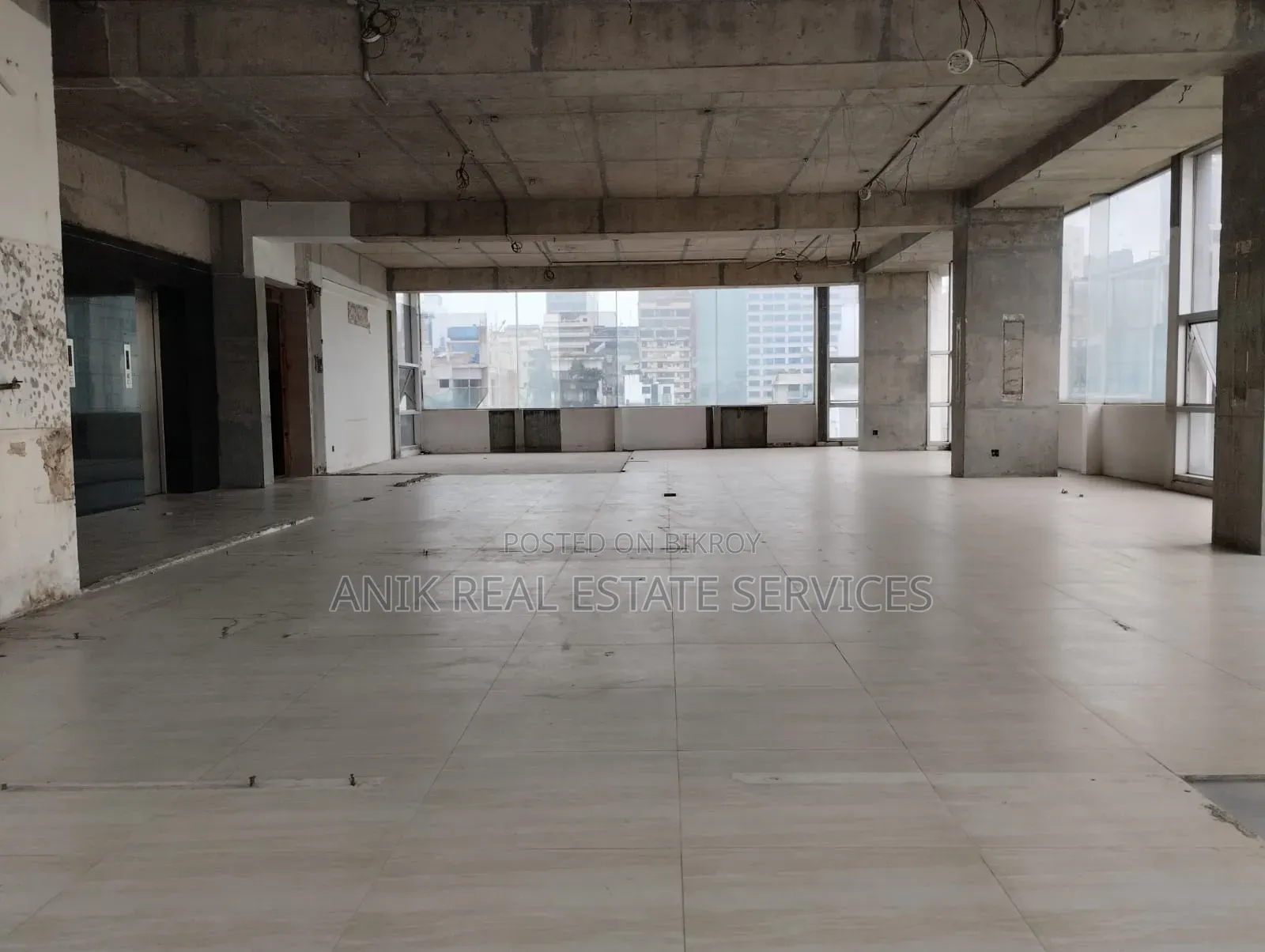 Commercial 3200 SFT Office Space Rent at Banani in Banani