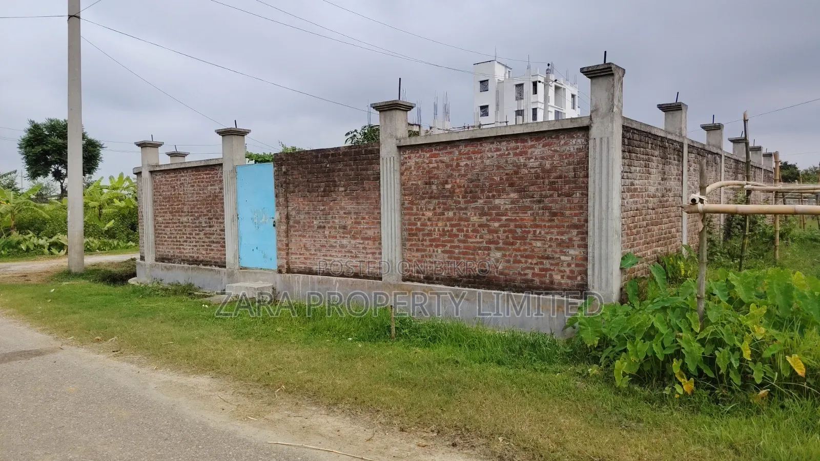 3 Katha plot for urgent need in 300 Feet Road sector. in Purbachal