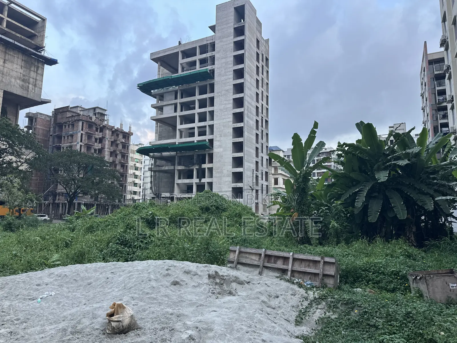 Block-I, 5-Katha, South-Face, Near Paypan School, Bashundhara R/A in Bashundhara City